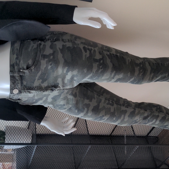 11 Cali High Waisted Jean Army Print - Picture 5 of 10